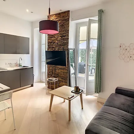 Superb Studio Quiet Terrace Center Wifi Ac Miyake
